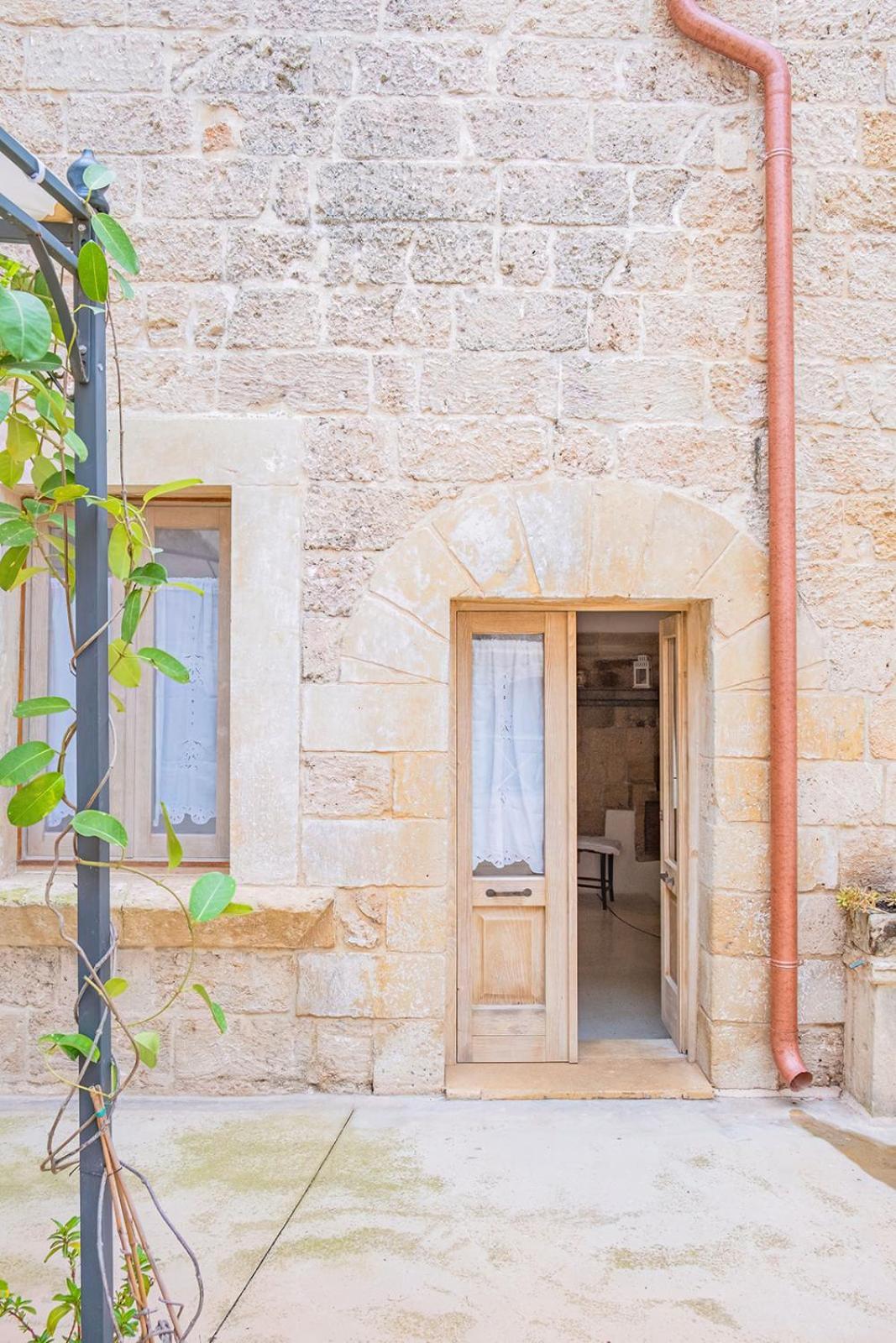 Historia- Dimore Corte Chiesa Corigliano d'Otranto Exterior photo